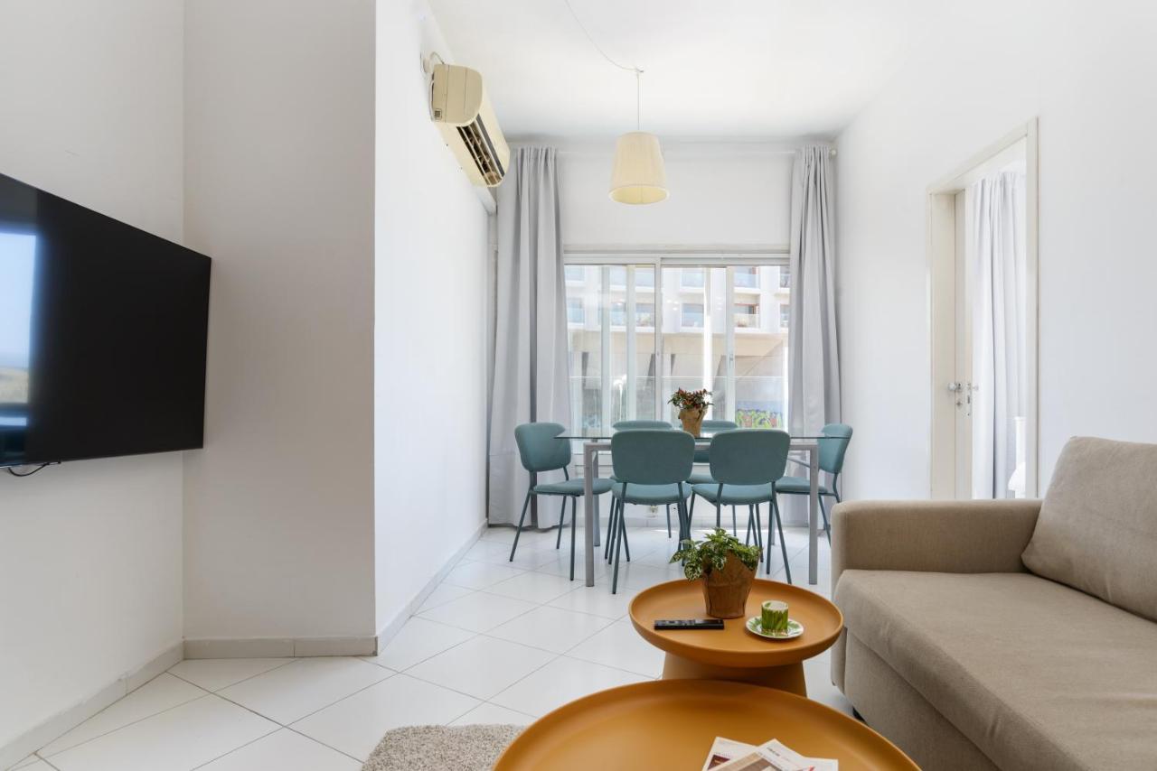Sea View 2 Bedroom Apartment With Bomb Shelter Tel Aviv Esterno foto