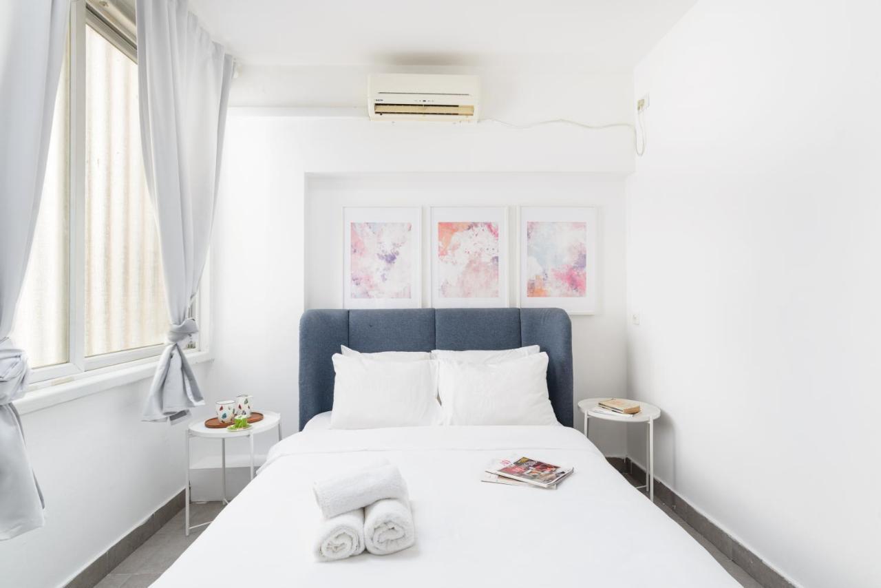 Sea View 2 Bedroom Apartment With Bomb Shelter Tel Aviv Esterno foto