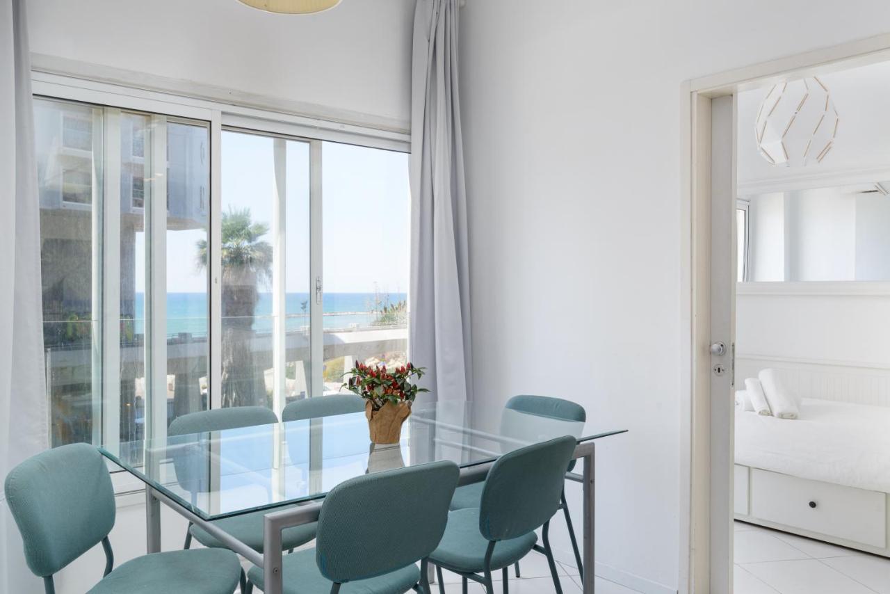 Sea View 2 Bedroom Apartment With Bomb Shelter Tel Aviv Esterno foto