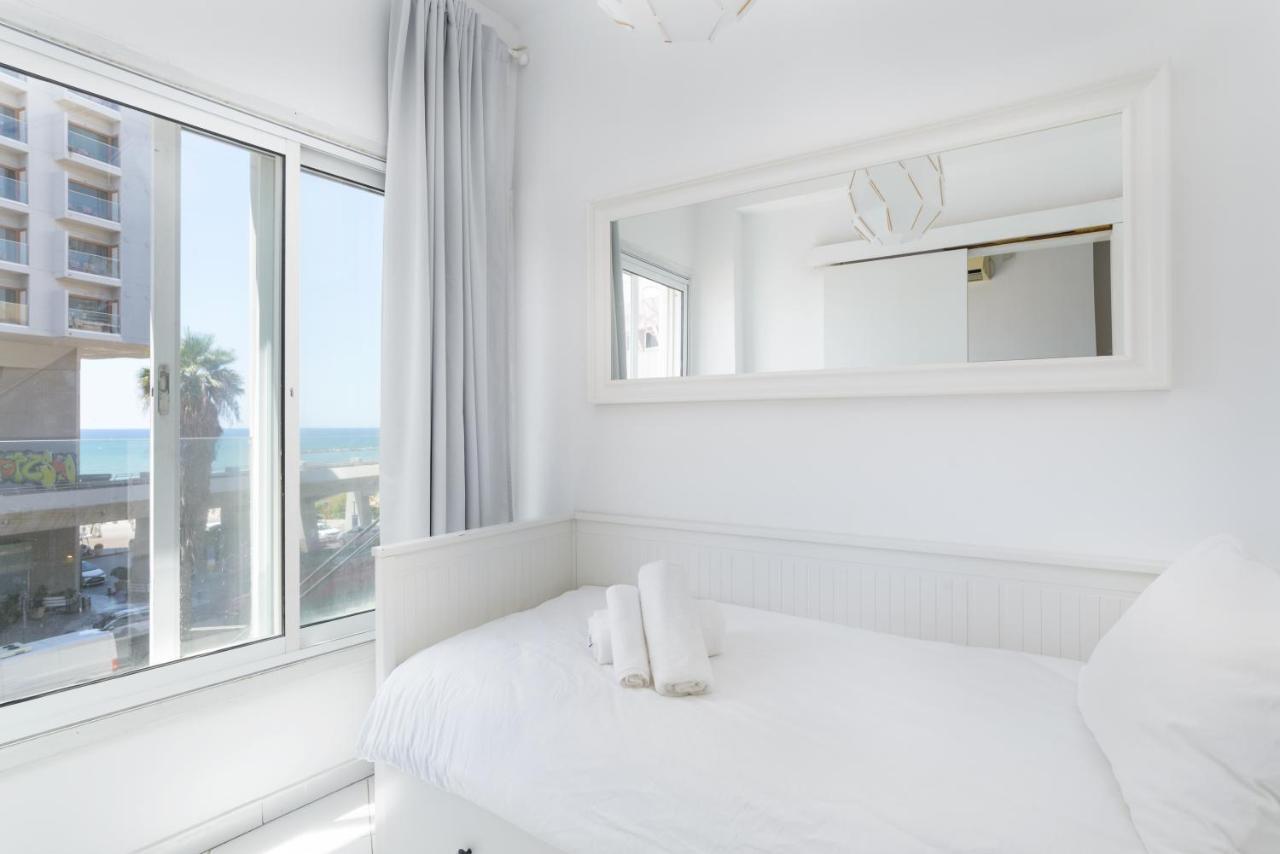 Sea View 2 Bedroom Apartment With Bomb Shelter Tel Aviv Esterno foto
