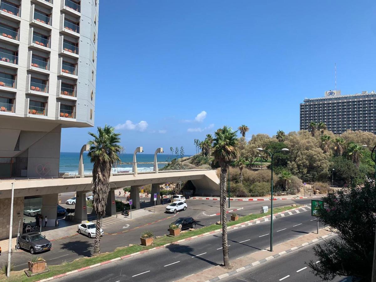 Sea View 2 Bedroom Apartment With Bomb Shelter Tel Aviv Esterno foto