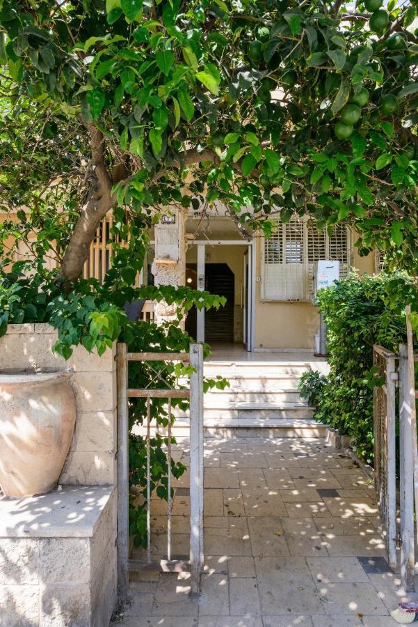 Sea View 2 Bedroom Apartment With Bomb Shelter Tel Aviv Esterno foto